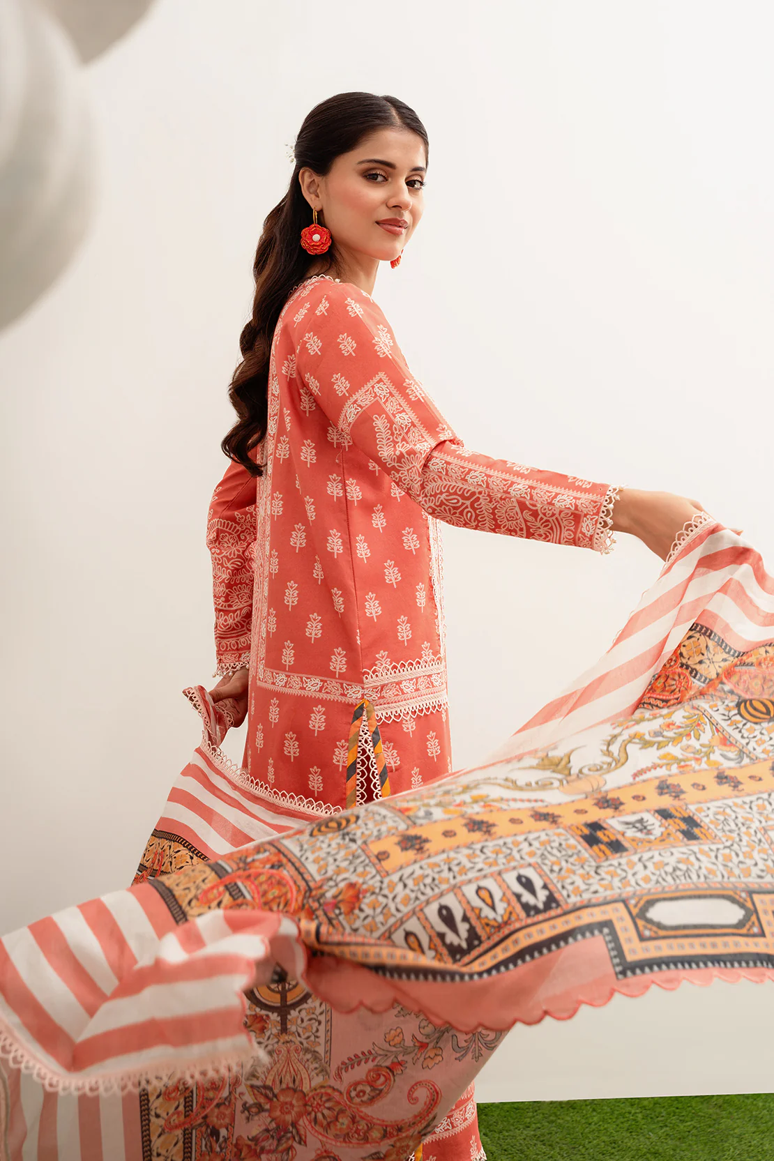 Printed - 2 Pc Lawn Suit - Image 10