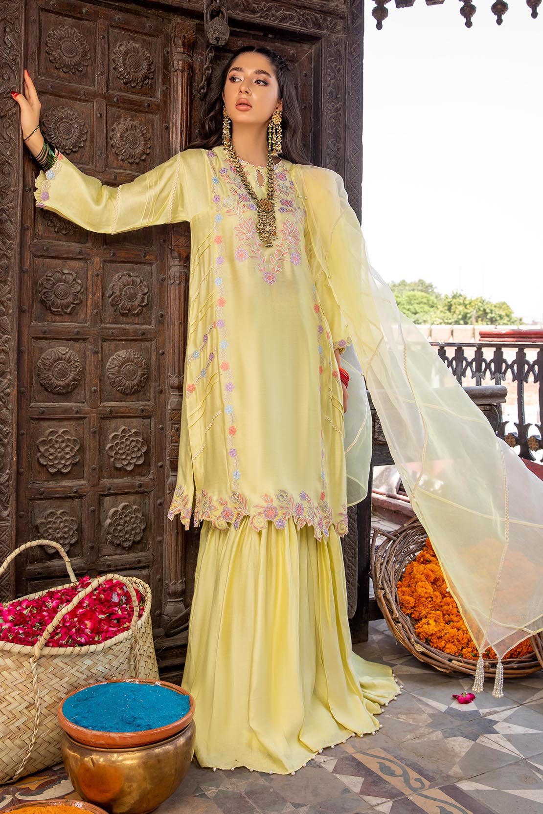 D551 - Yellow