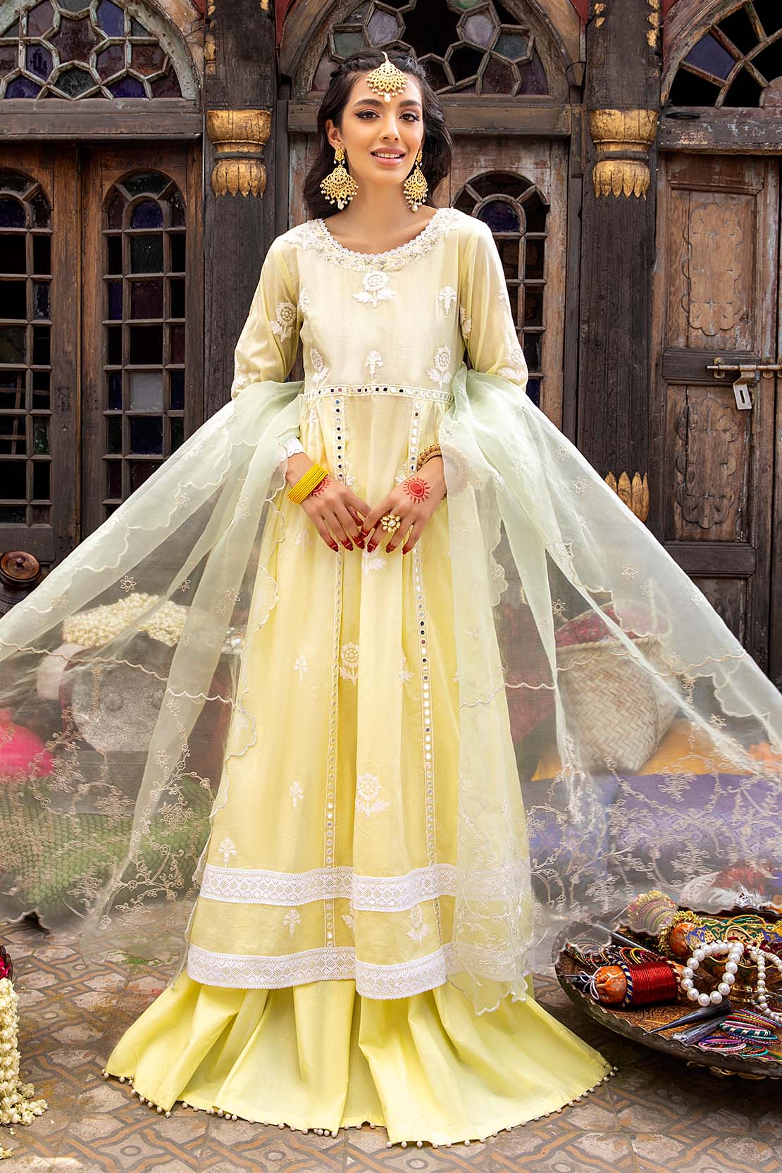 D553 - Yellow