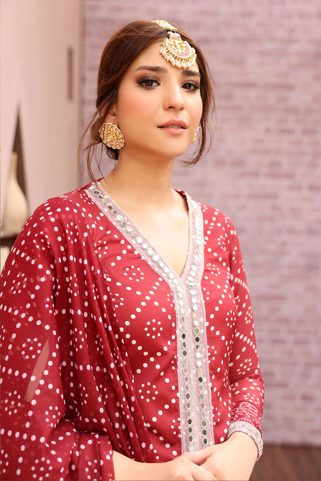 D561 - Red - Image 5