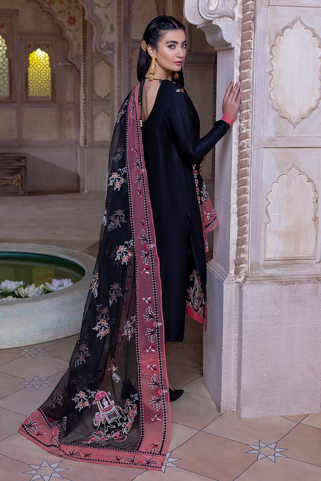D590 - Black - Image 2