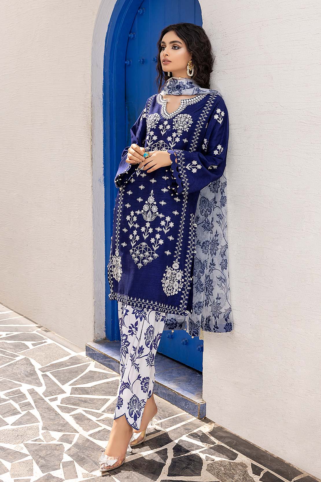 Embroidered Grip Suit - Image 4
