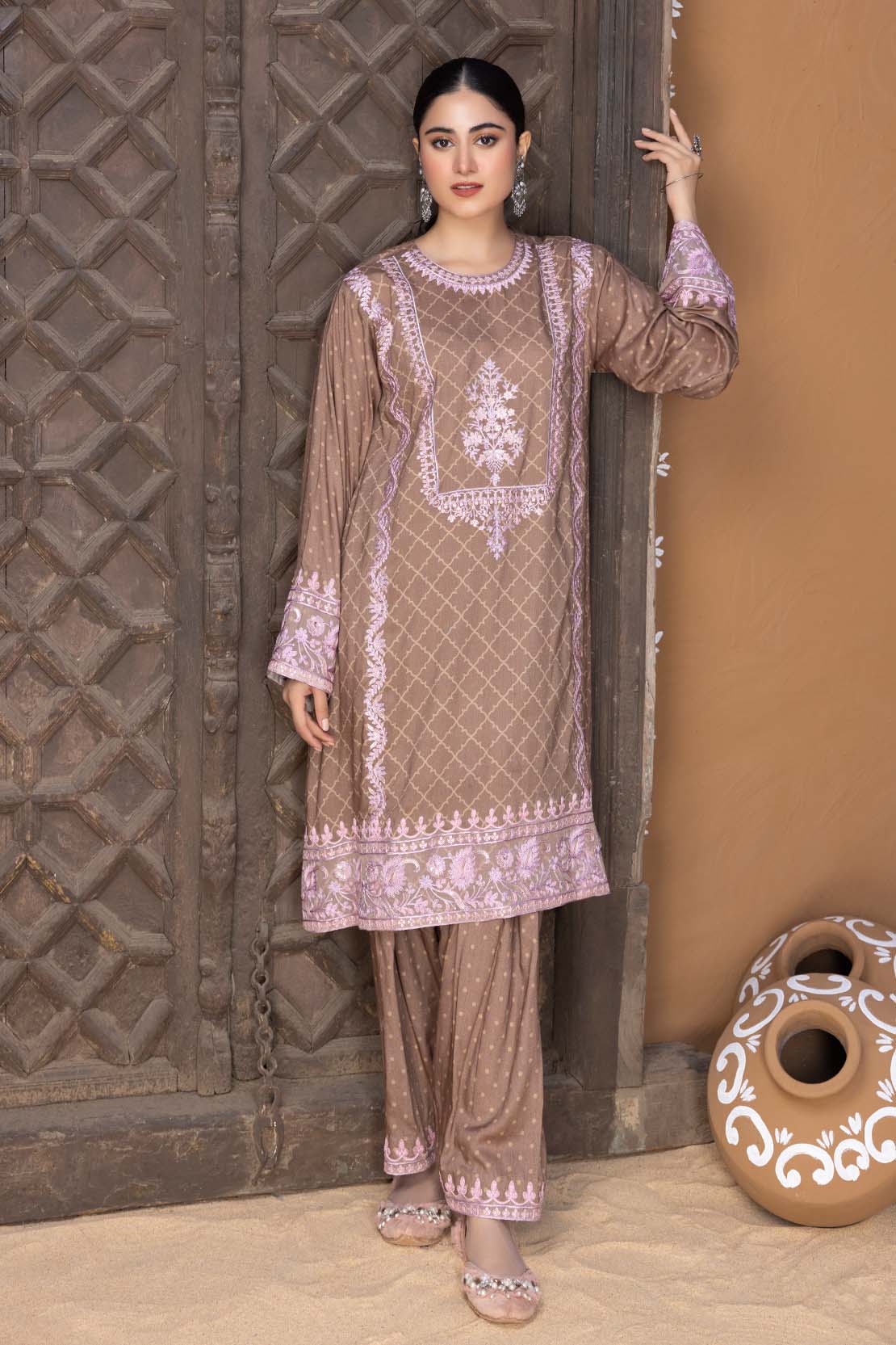 D670 - Image 2