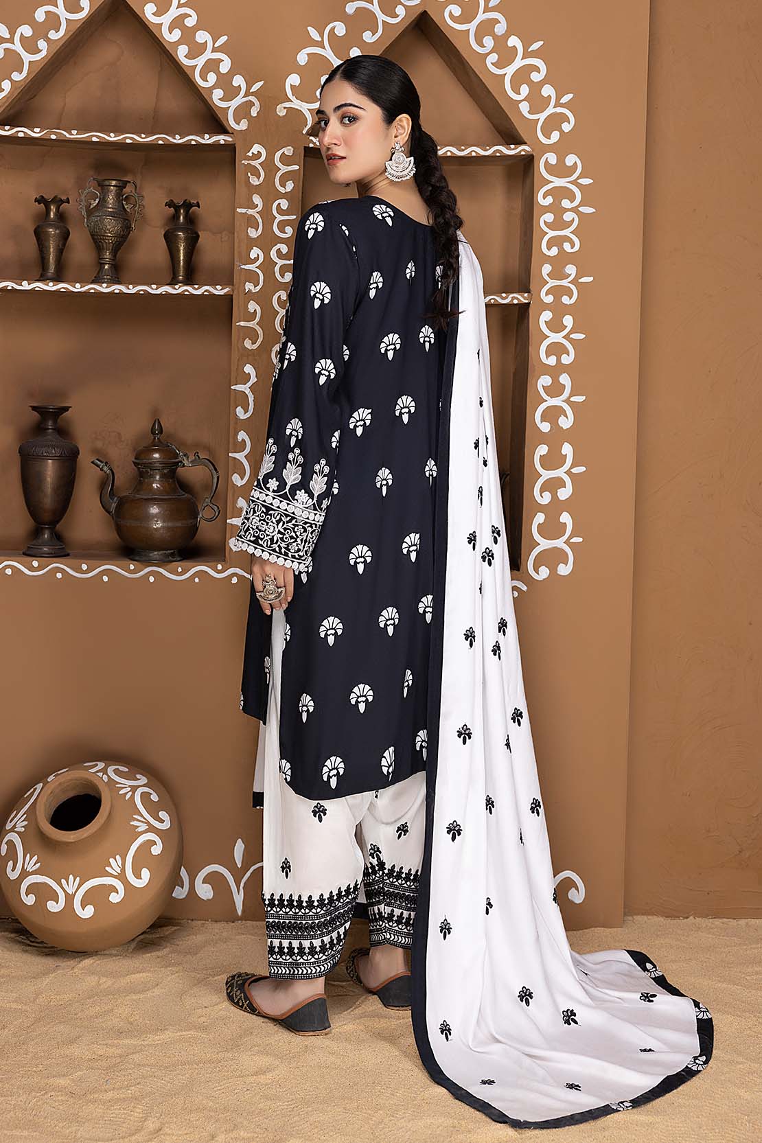 D674 - Image 3