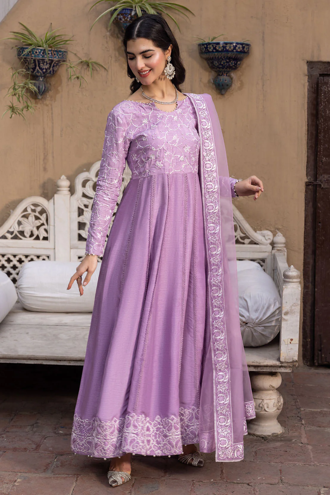D696 - Image 4