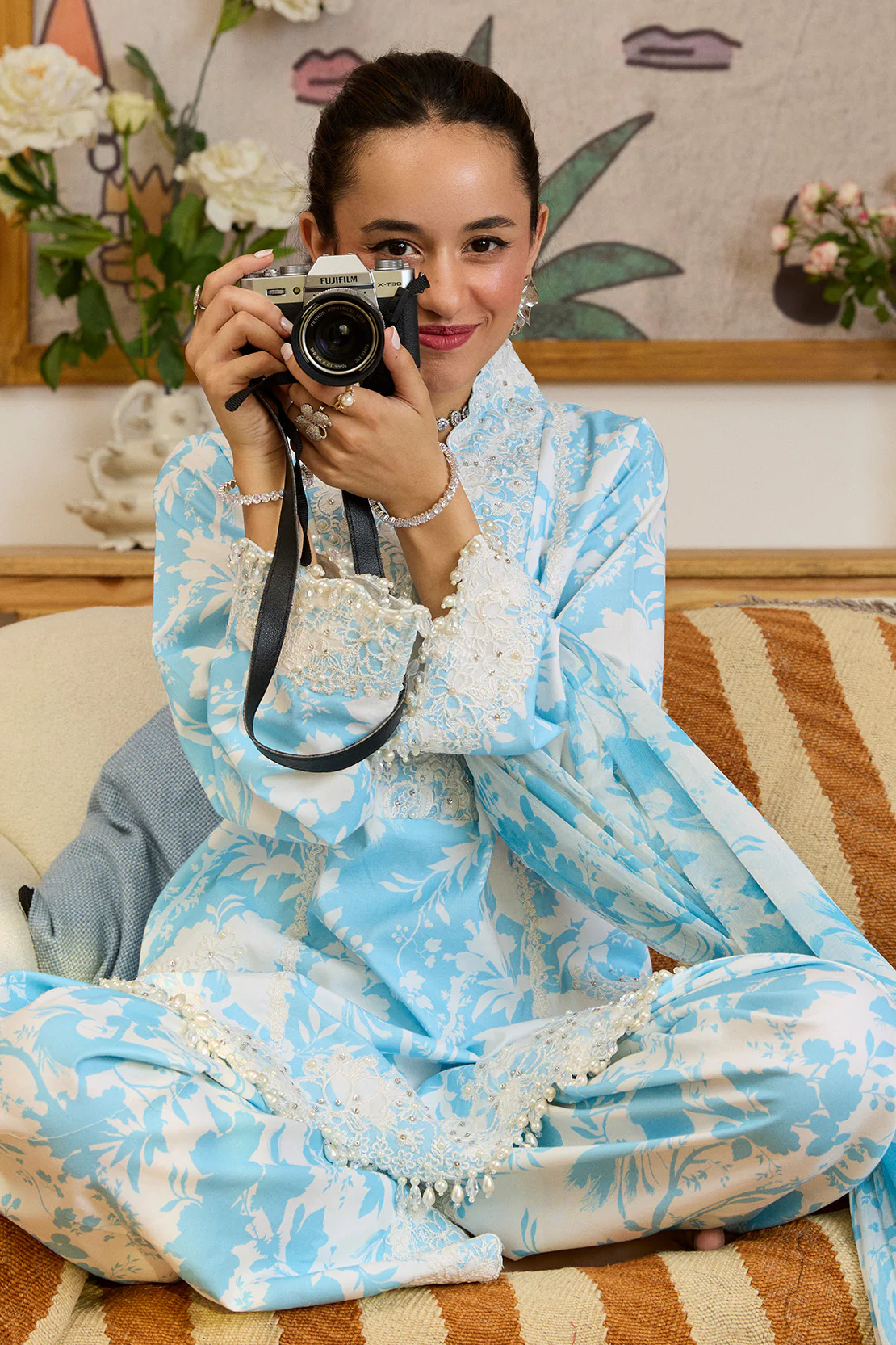 AAYINA– 3PC LAWN & CHIFFON LUXURY PRET - Image 6