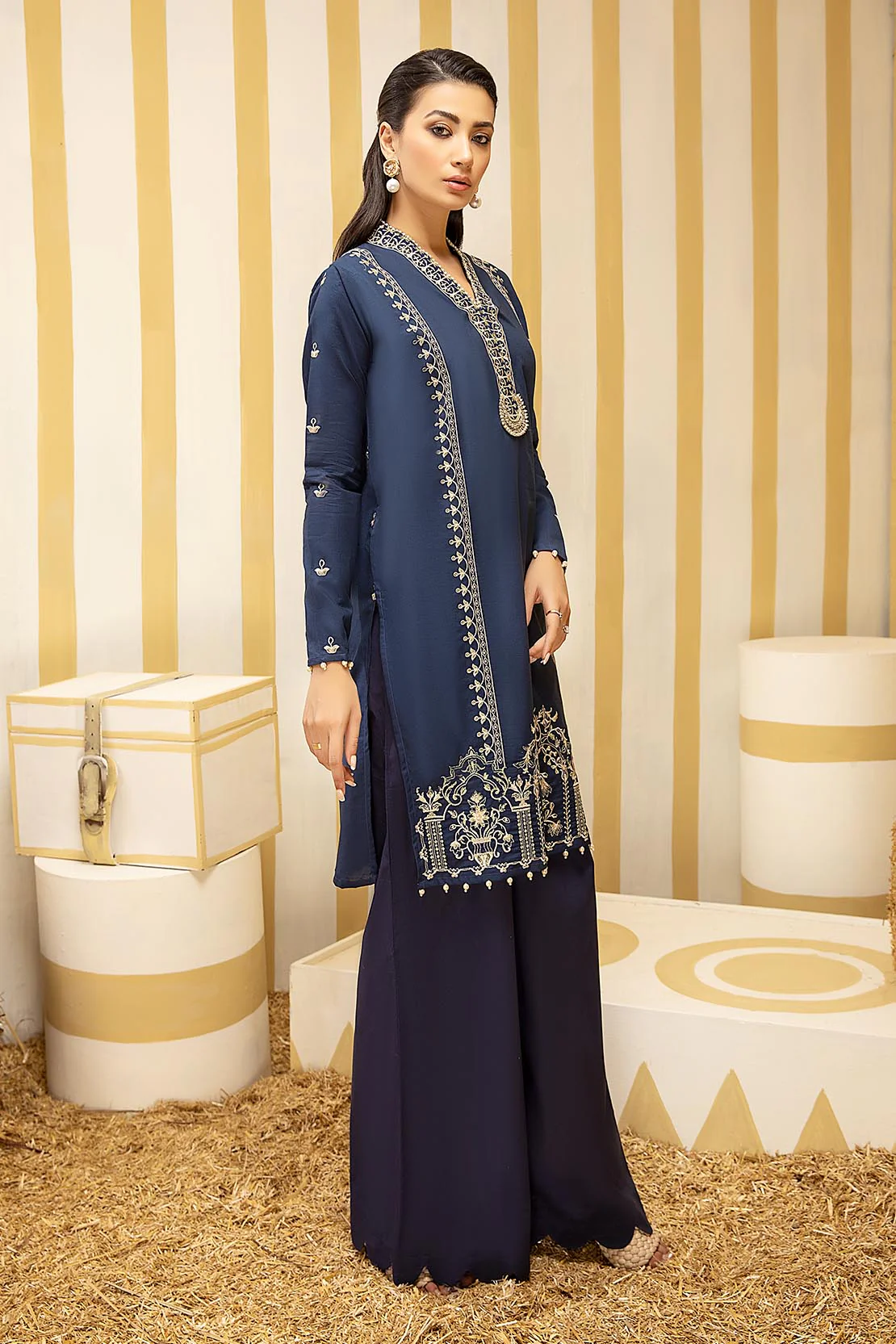 Solid Embroidered Shirt - Image 4