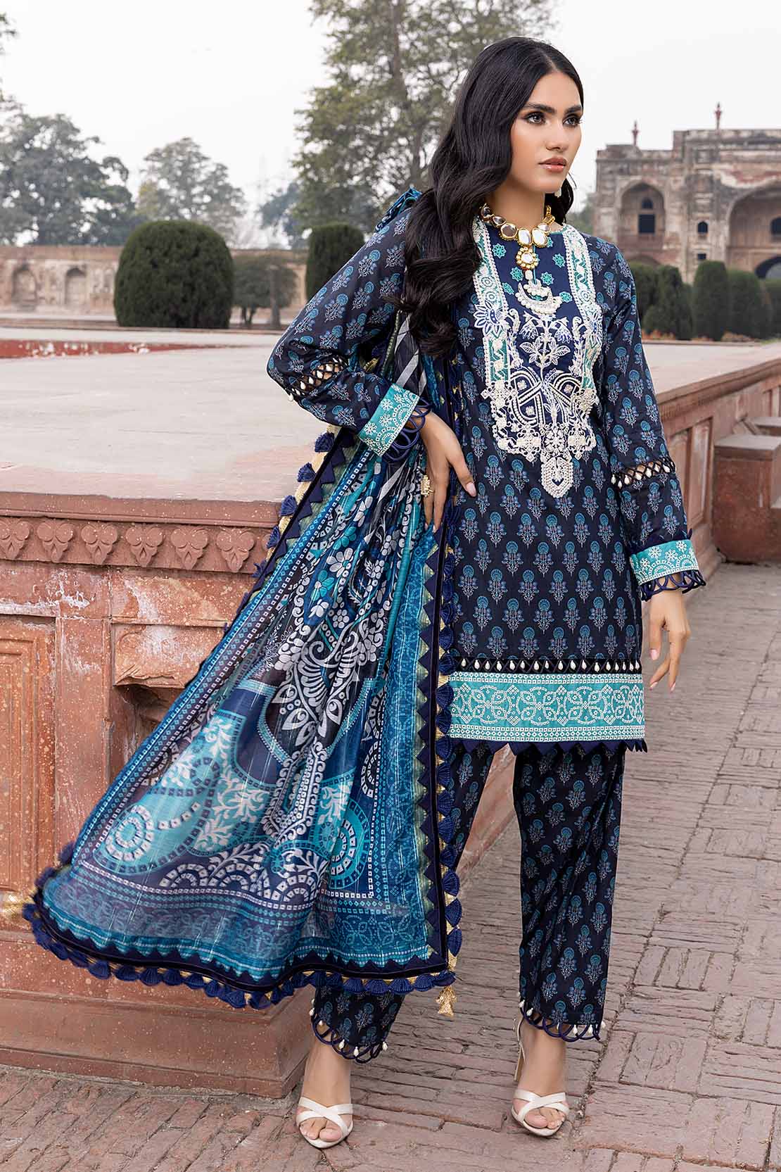 Embroidered Premium Lawn Suit - Image 5