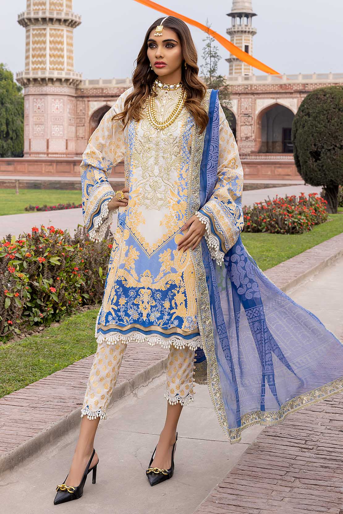 Embroidered Premium Lawn Suit - Image 3
