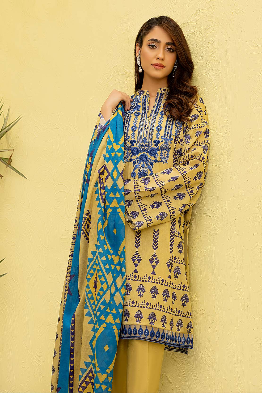 Shirt Trouser Dupatta - Image 4