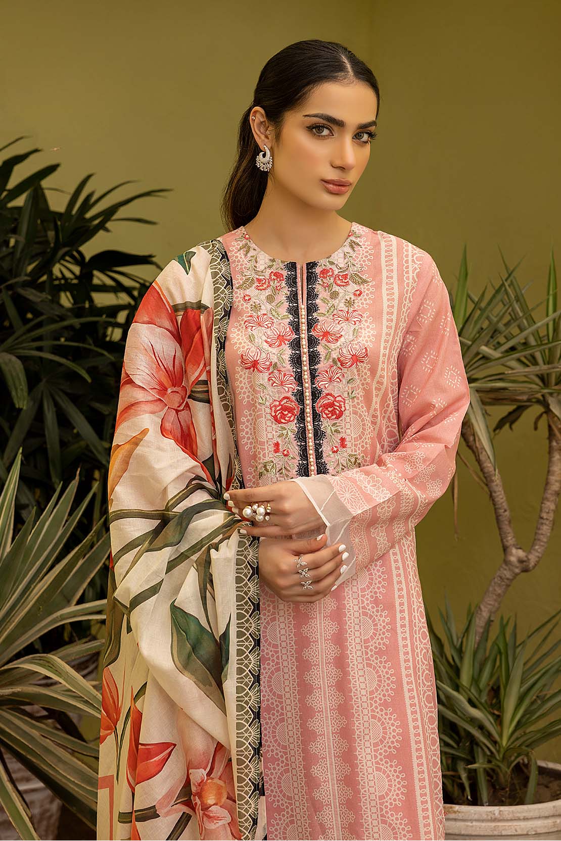 Shirt Trouser Dupatta - Image 5