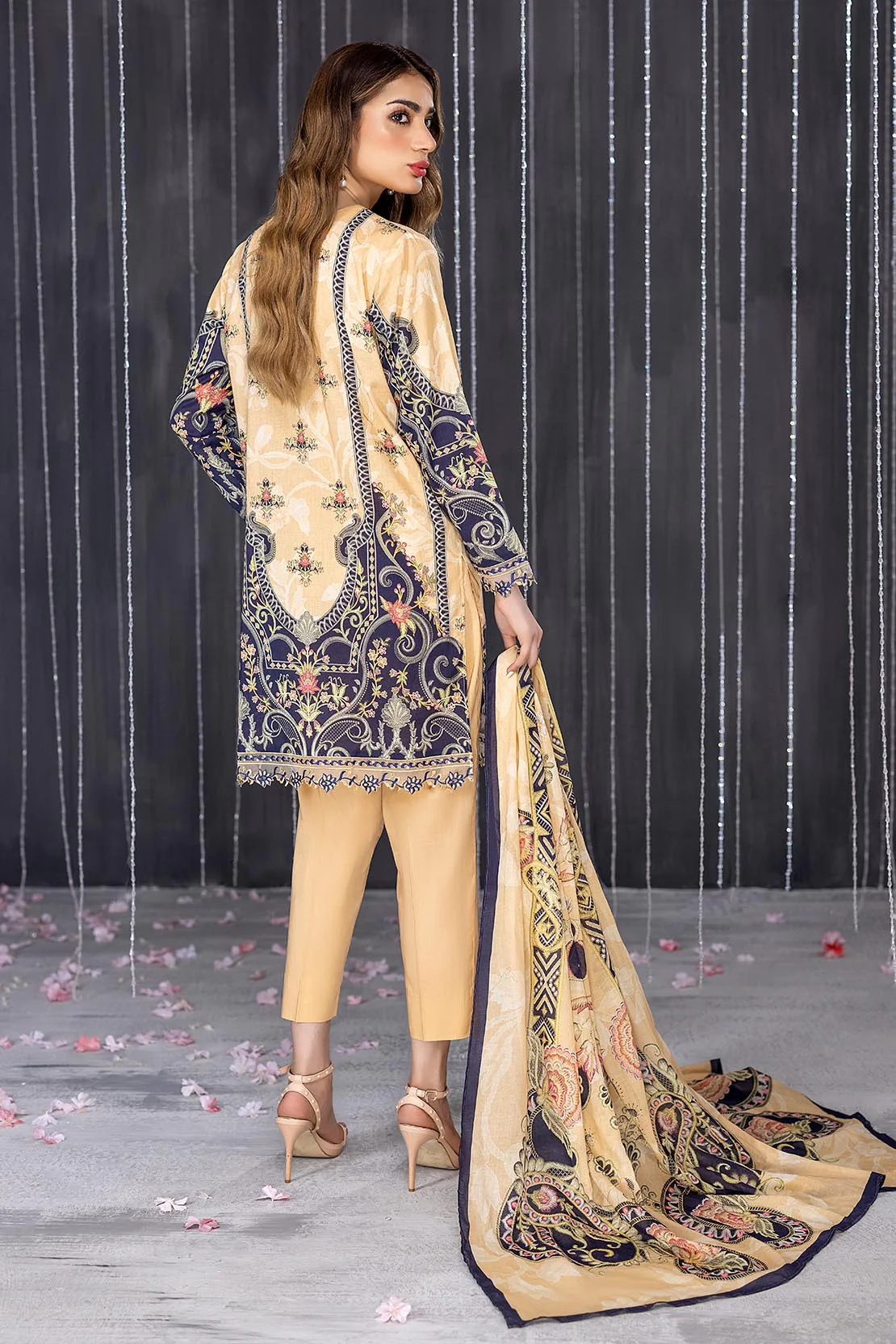 Shirt Trouser Dupatta - Image 2