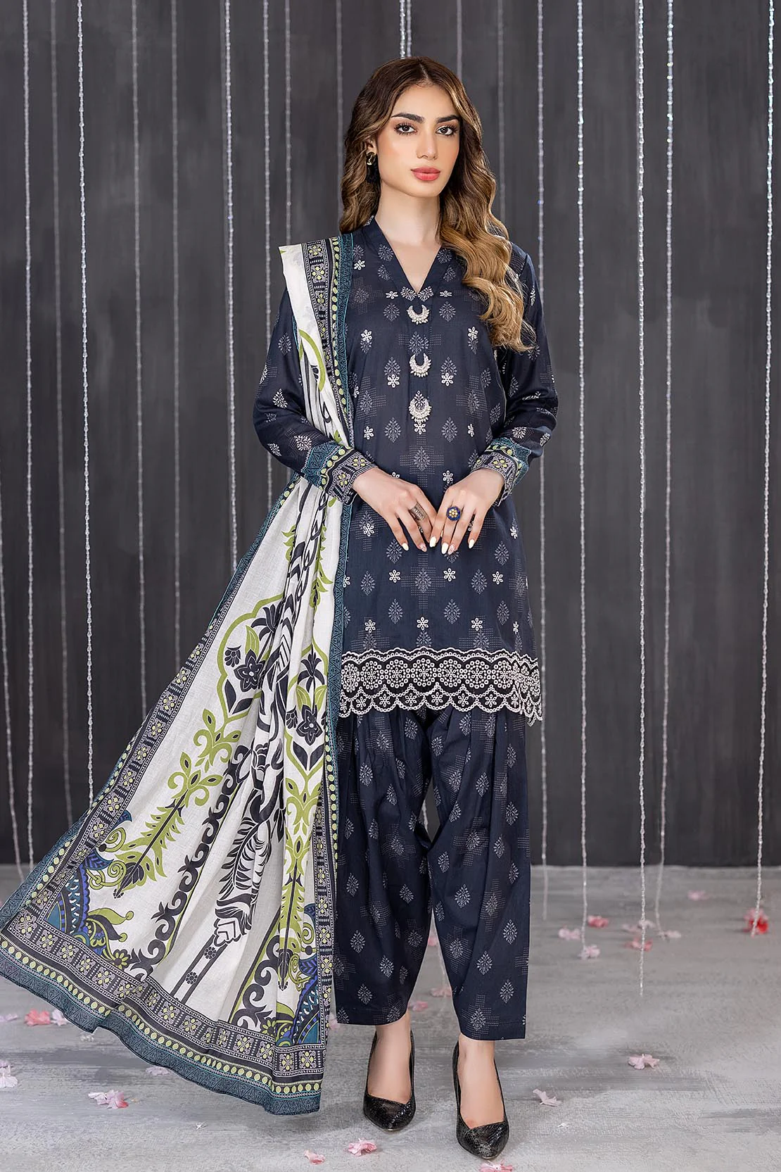 Shirt Trouser Dupatta - Image 3