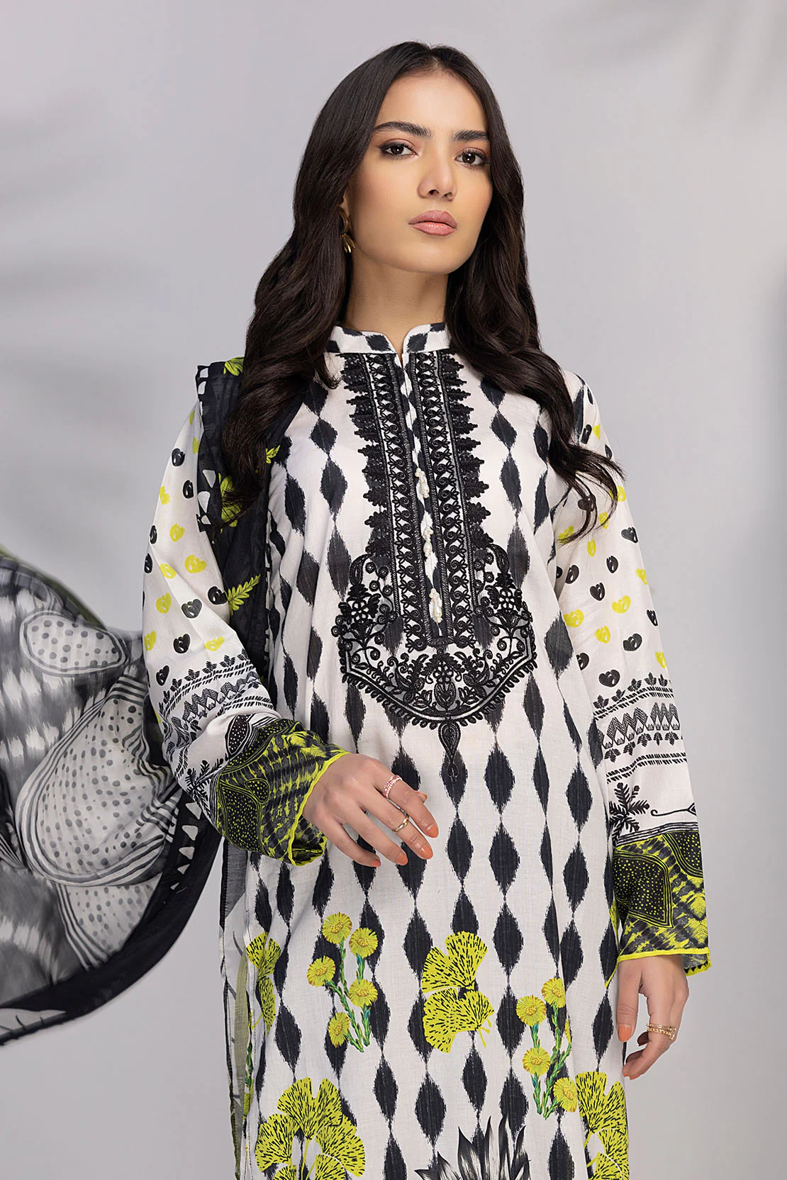 Shirt Trouser Dupatta - Image 4