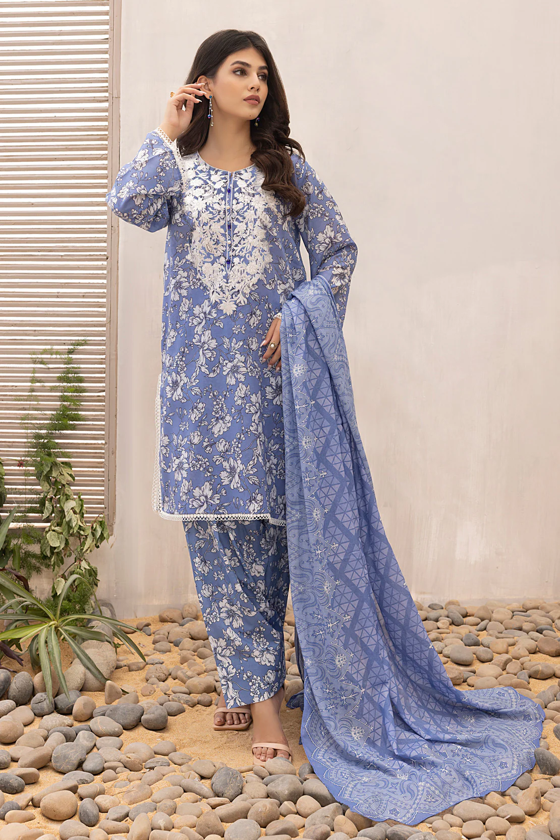 Shirt Trouser Dupatta - Image 3
