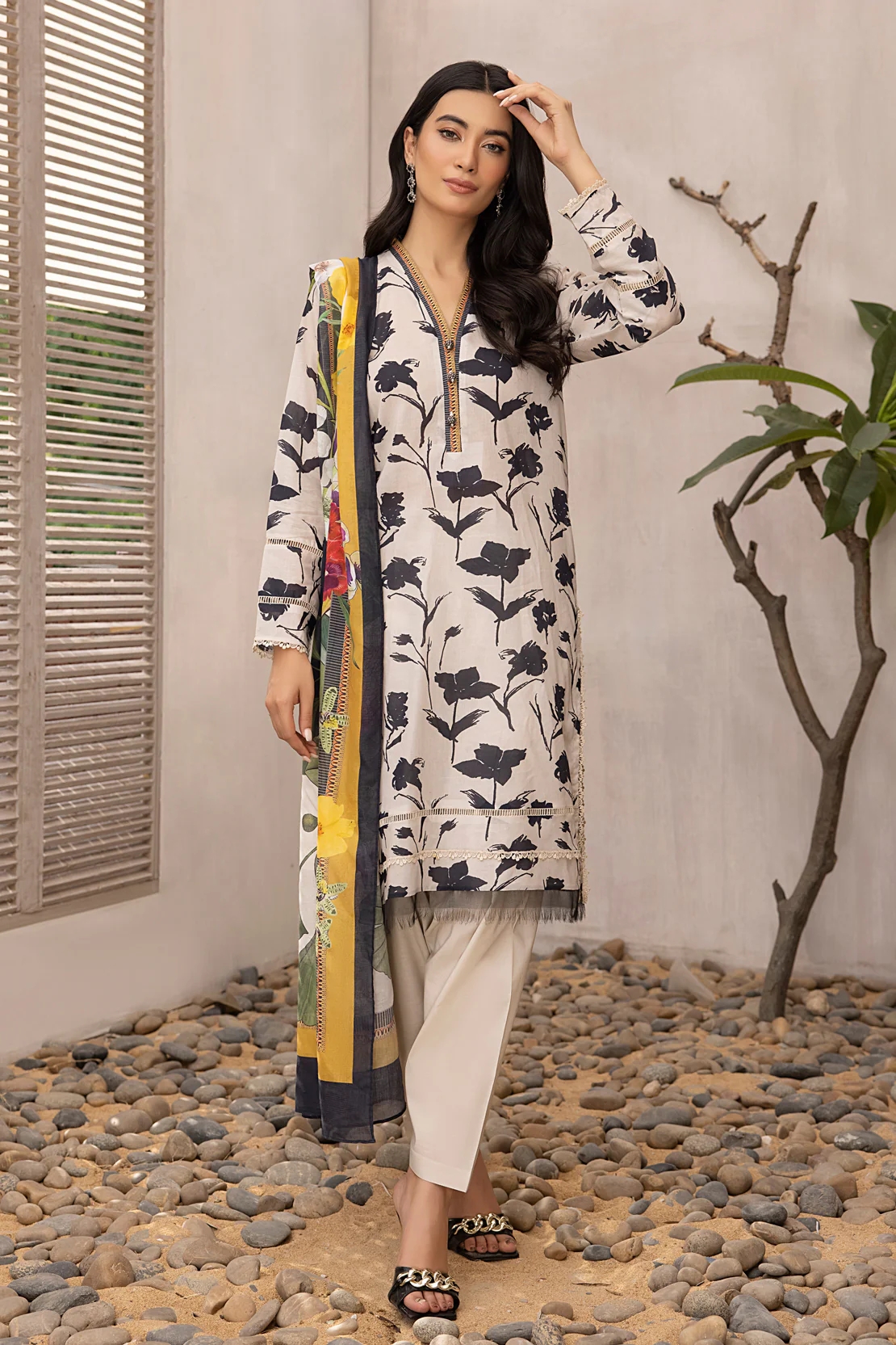 Shirt Trouser Dupatta - Image 3