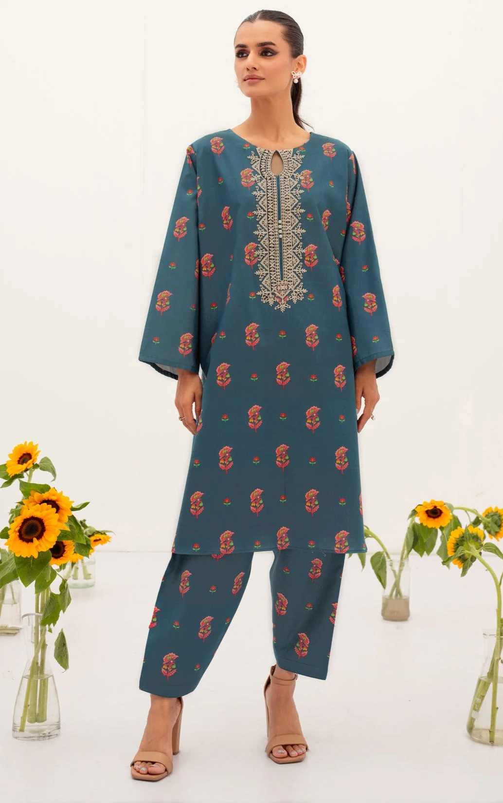 Printed - 2 Pc Lawn Suit (Stitched) - Image 4