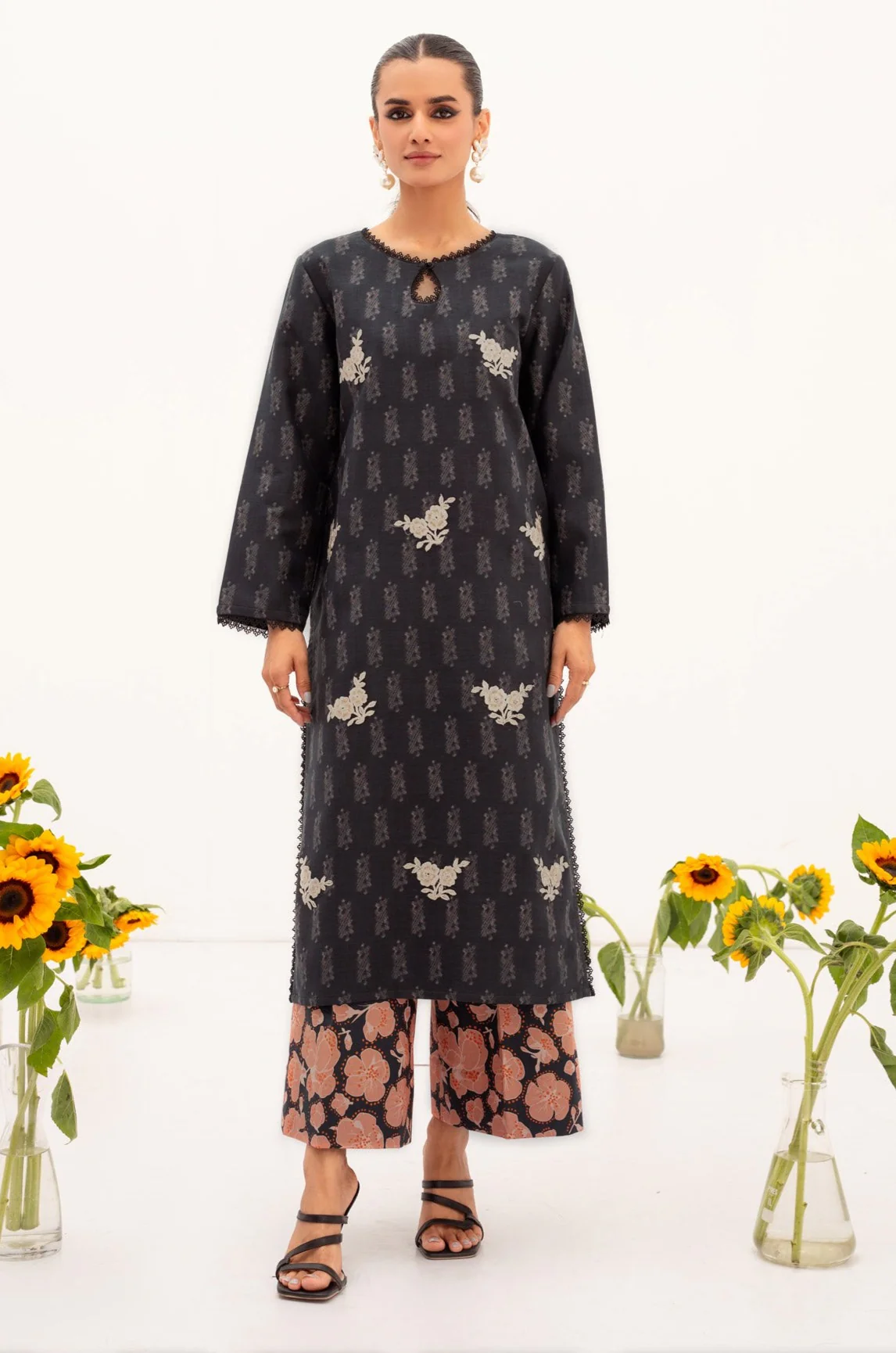 Printed - 2 Pc Lawn Suit (Stitched)