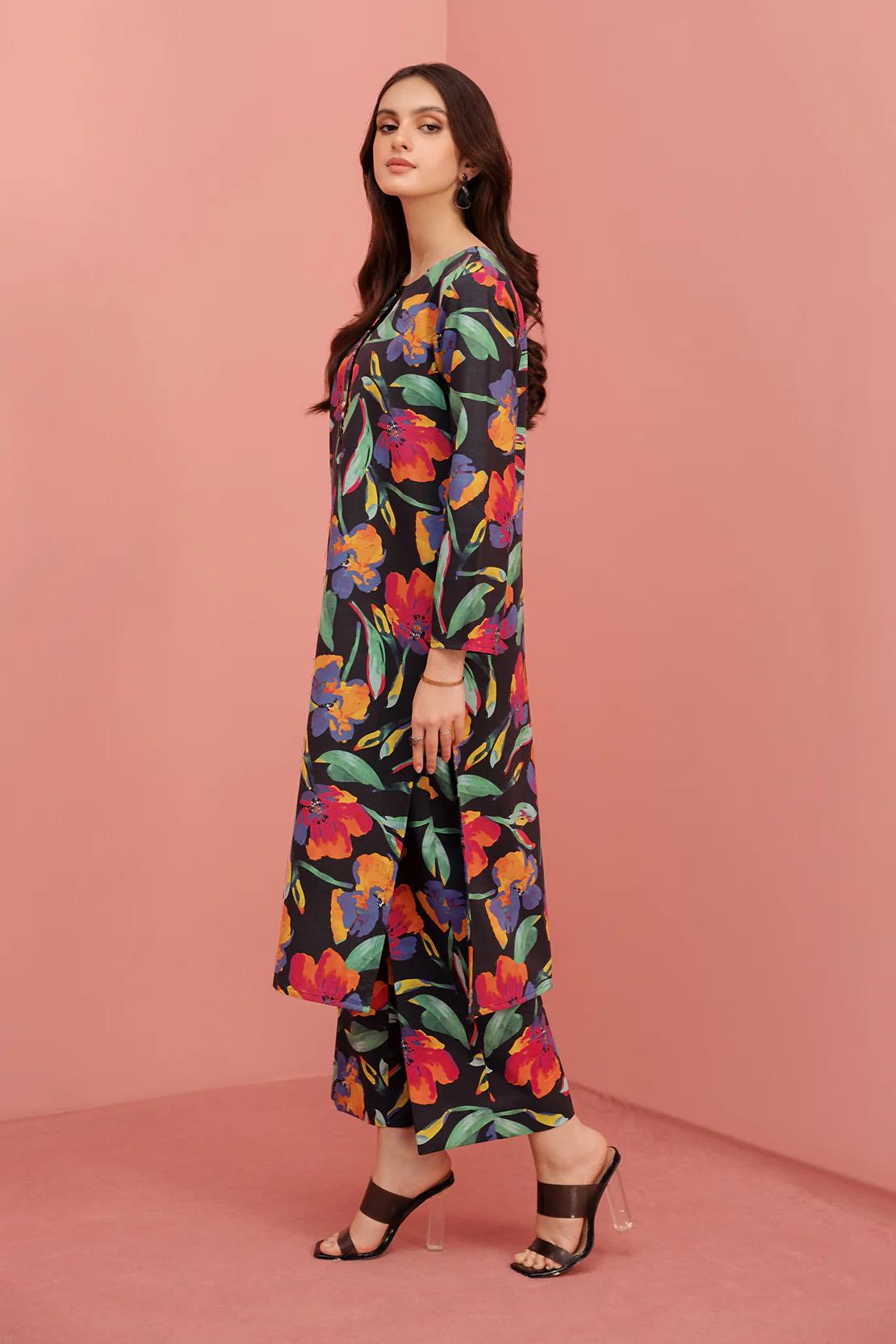 Printed - 2 Pc Lawn Suit (Stitched) - Image 4