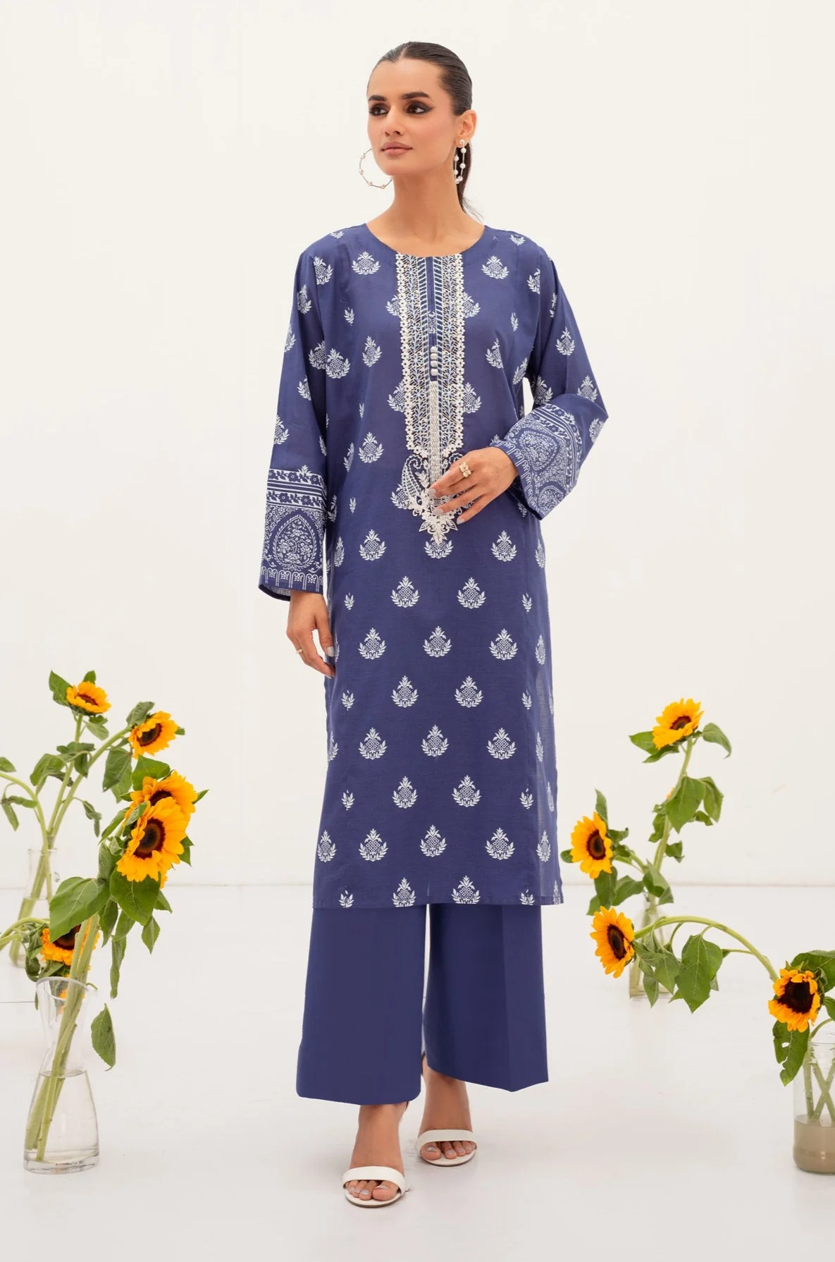 Printed - 2 Pc Lawn Suit (Stitched)