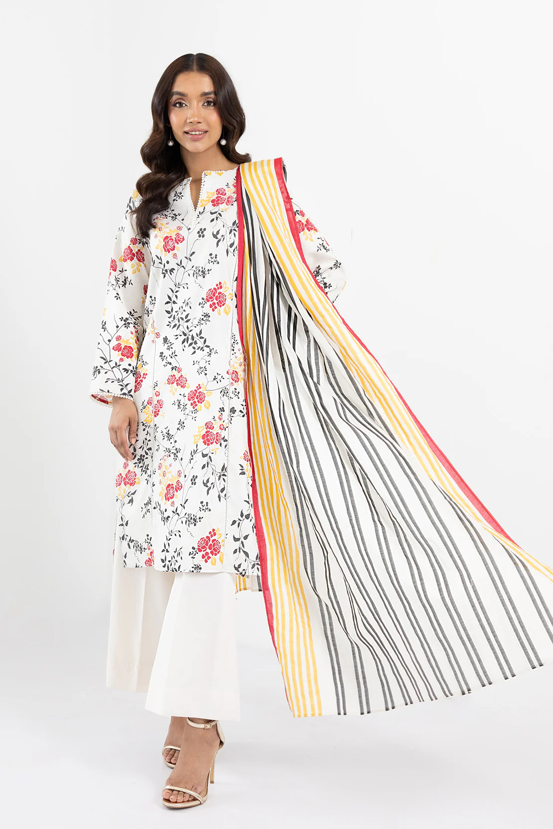 Printed - 2 Pc Lawn Suit (Stitched) - Image 3