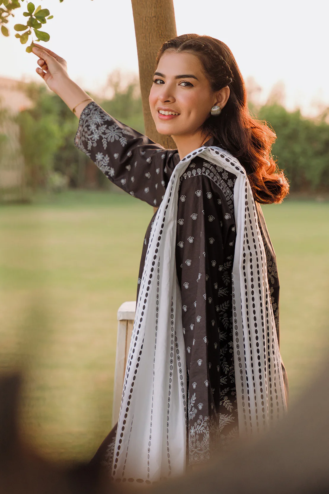 Printed - 2 Pc Lawn Suit (Stitched) - Image 5