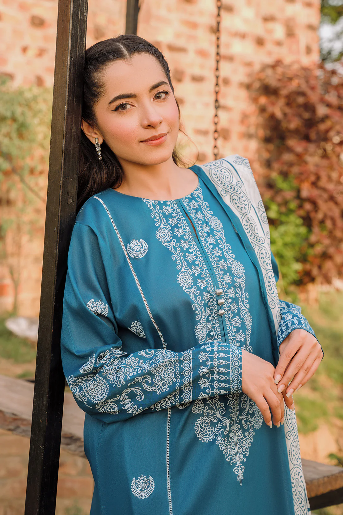 Printed - 2 Pc Lawn Suit (Stitched) - Image 4
