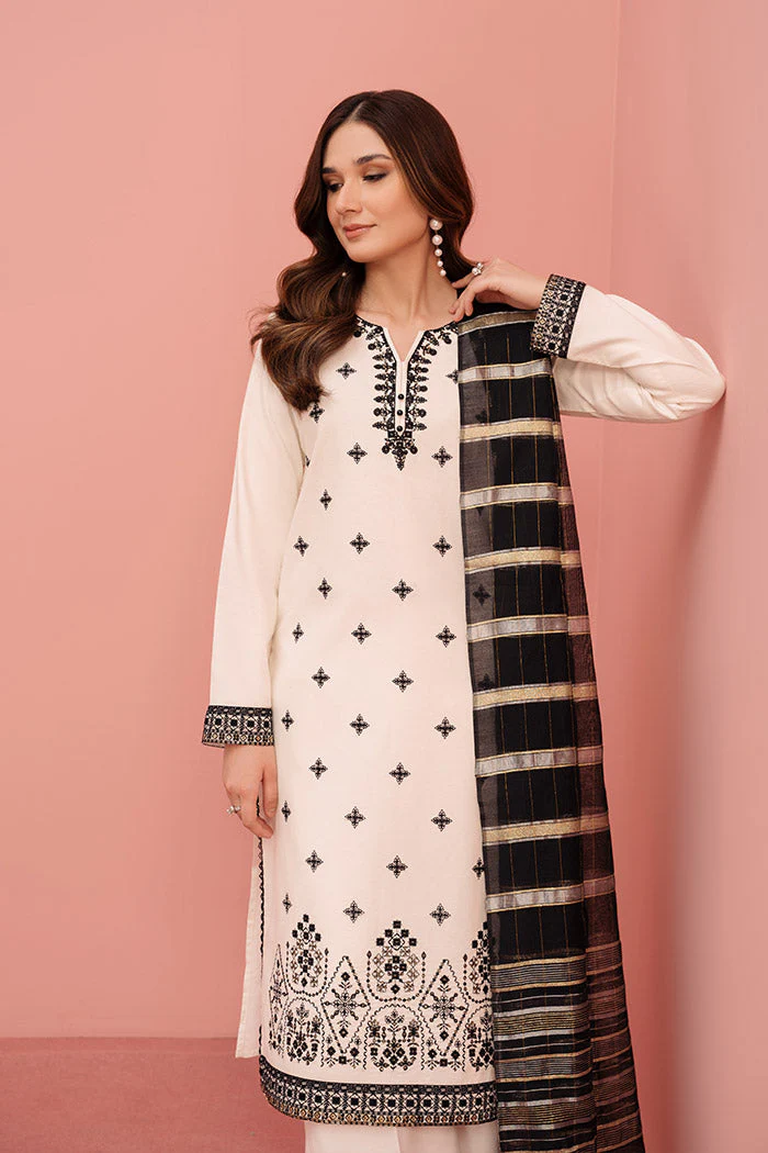 Dyed - 3 Pc Lawn Suit (Unstitched) - Image 4