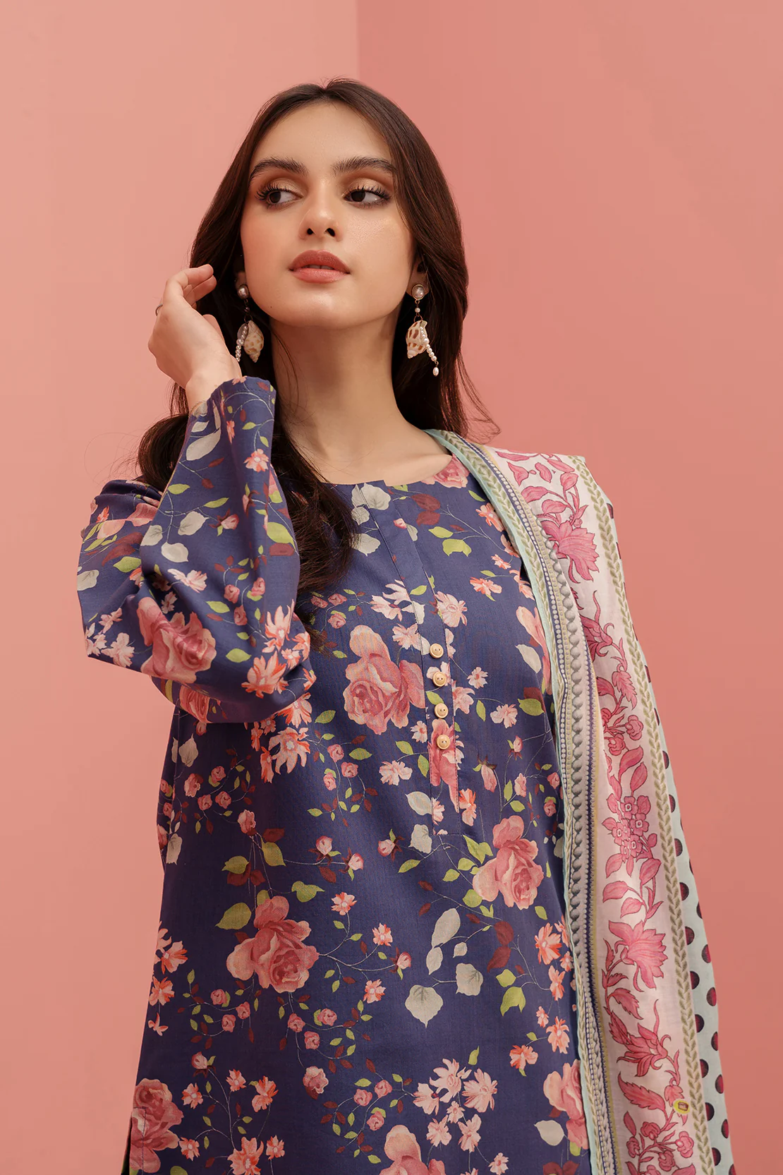 Printed - 3 Pc Lawn Suit (Stitched) - Image 4