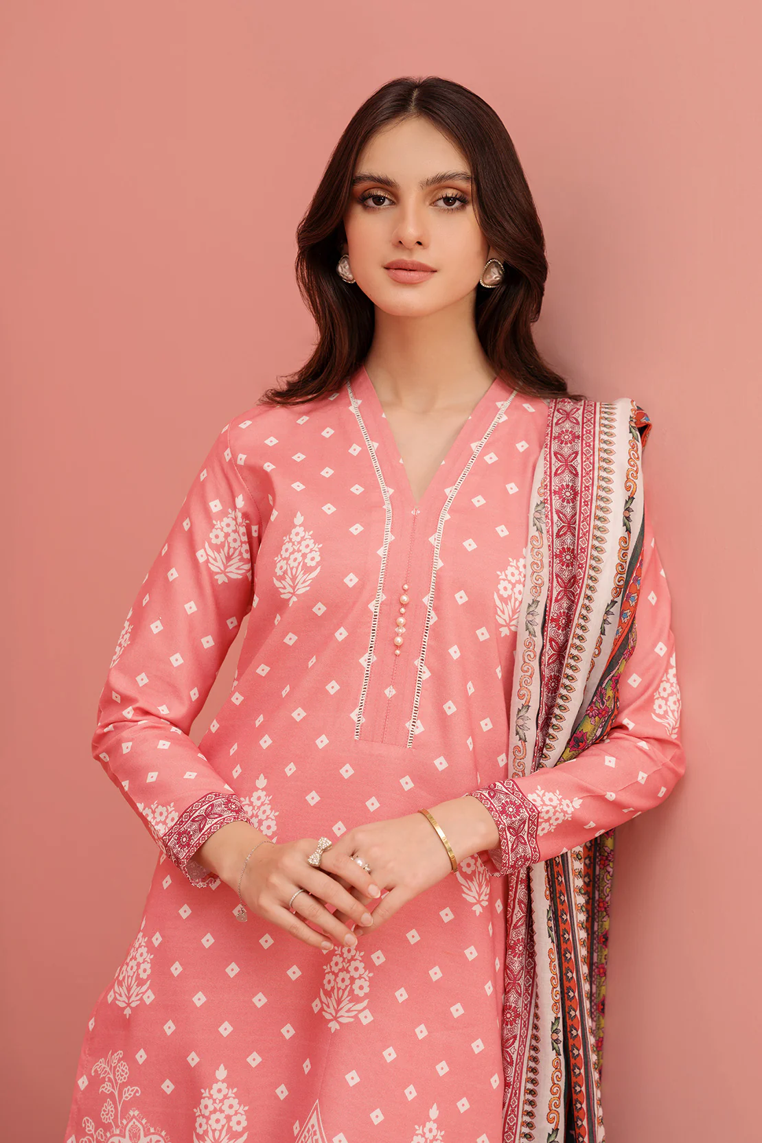 Printed - 3 Pc Lawn Suit (Stitched) - Image 4