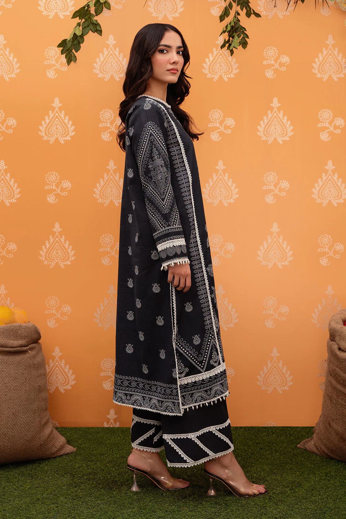 Printed - 2 Pc Lawn Suit - Image 4