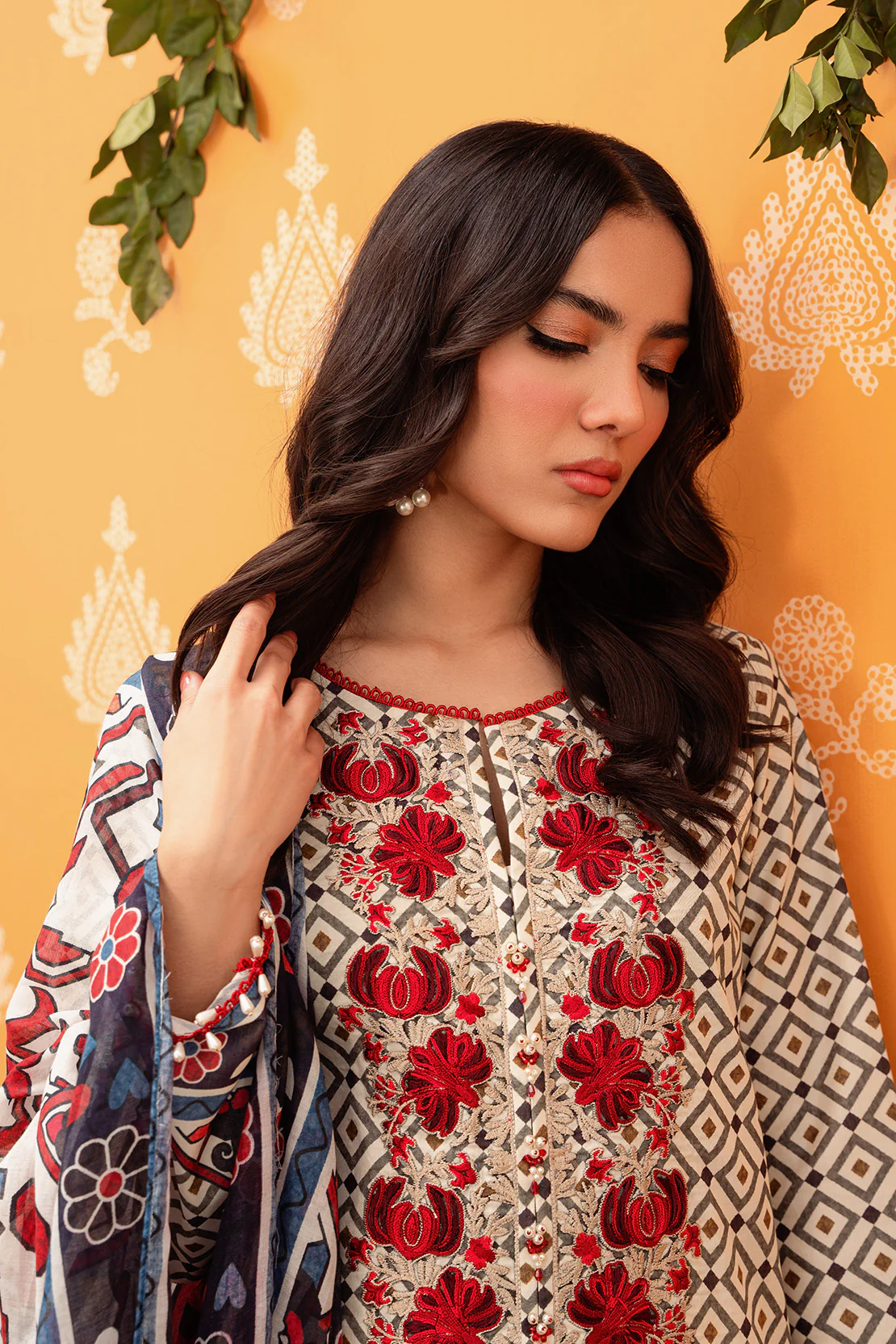Printed - 2 Pc Lawn Suit - Image 2
