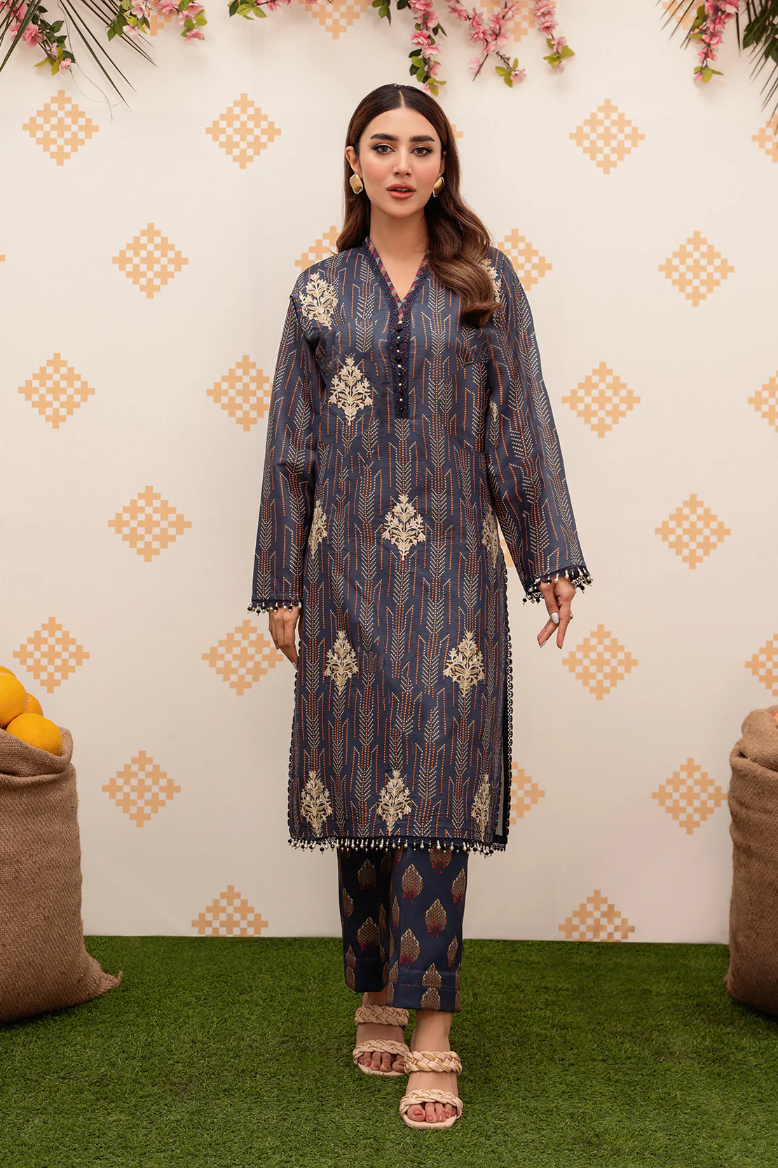 Printed - 2 Pc Lawn Suit - Image 4