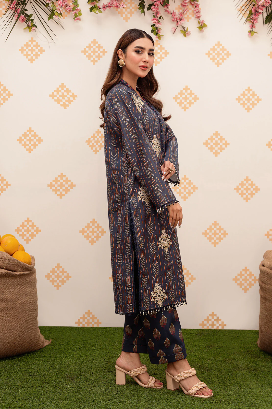 Printed - 2 Pc Lawn Suit - Image 5