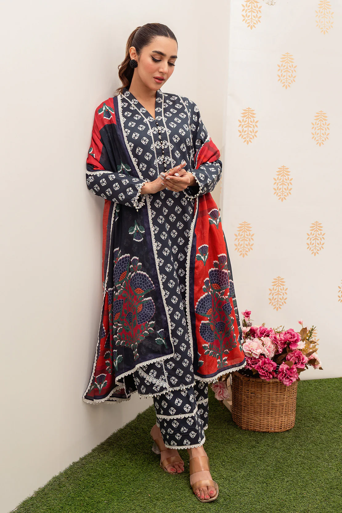Printed - 3 Pc Lawn Suit - Image 7