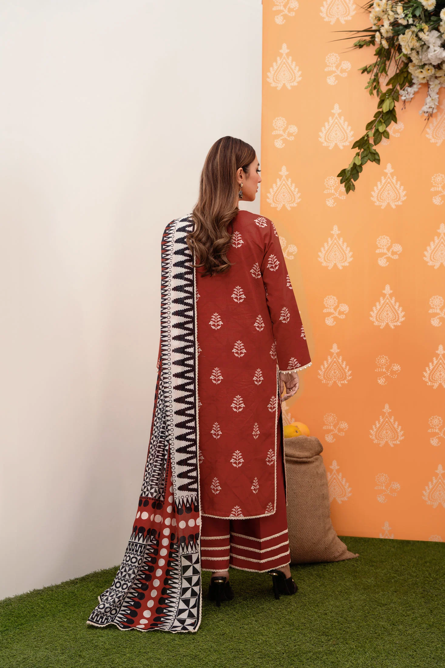 Printed - 3 Pc Lawn Suit - Image 4