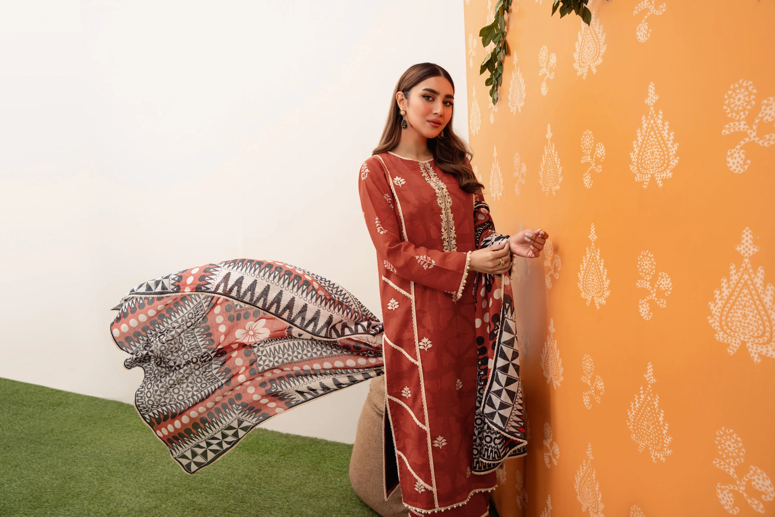 Printed - 3 Pc Lawn Suit - Image 7