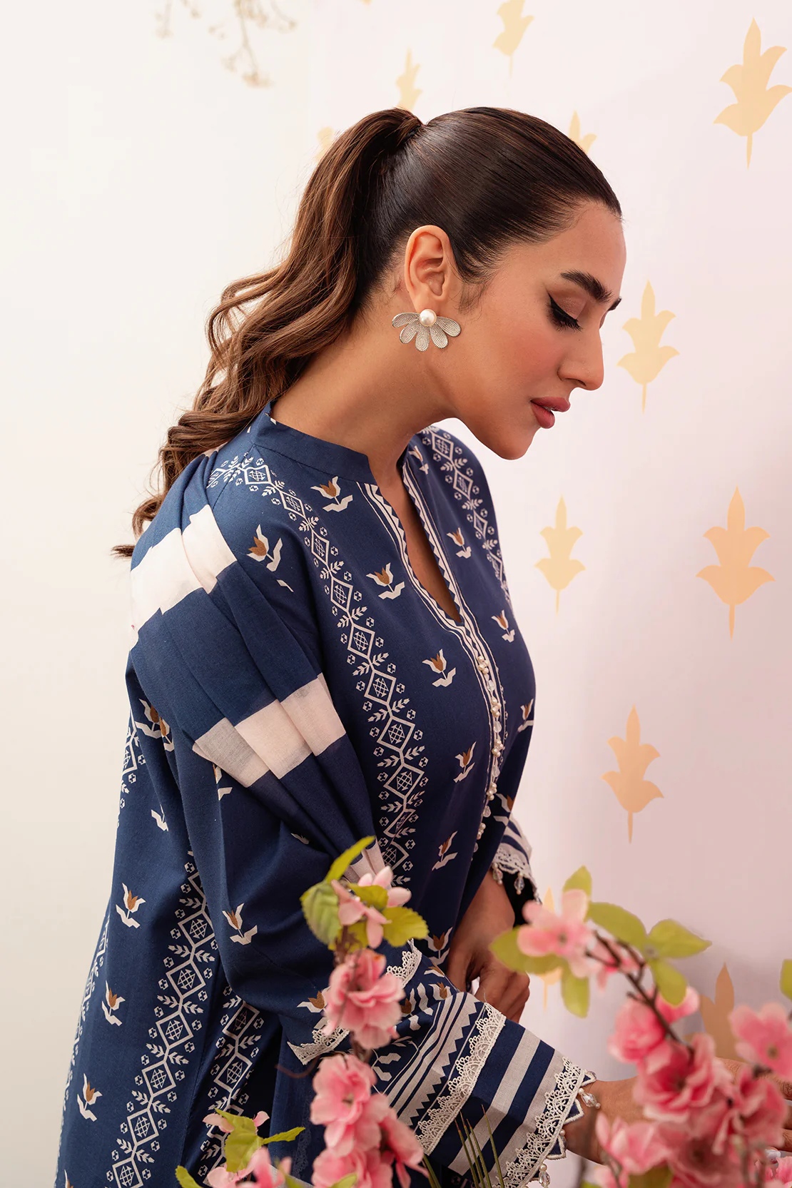 Printed - 3 Pc Lawn Suit - Image 4