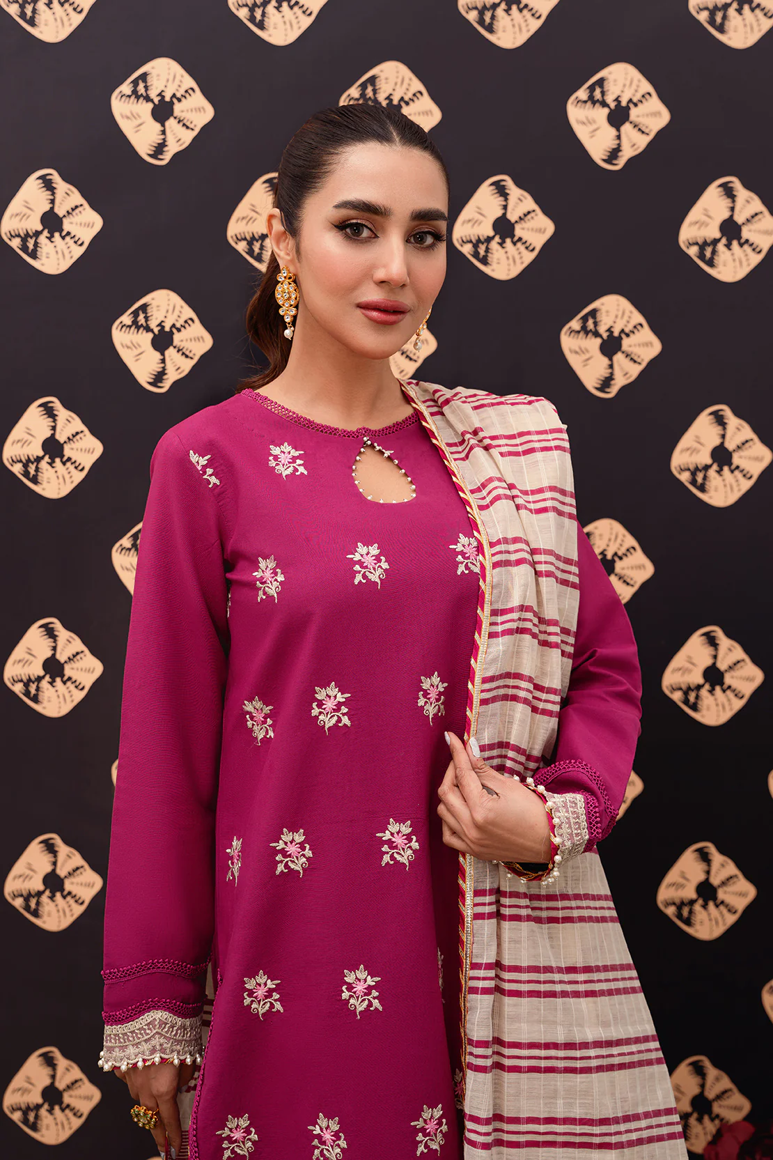Dyed - 3 Pc Lawn Suit - Image 6