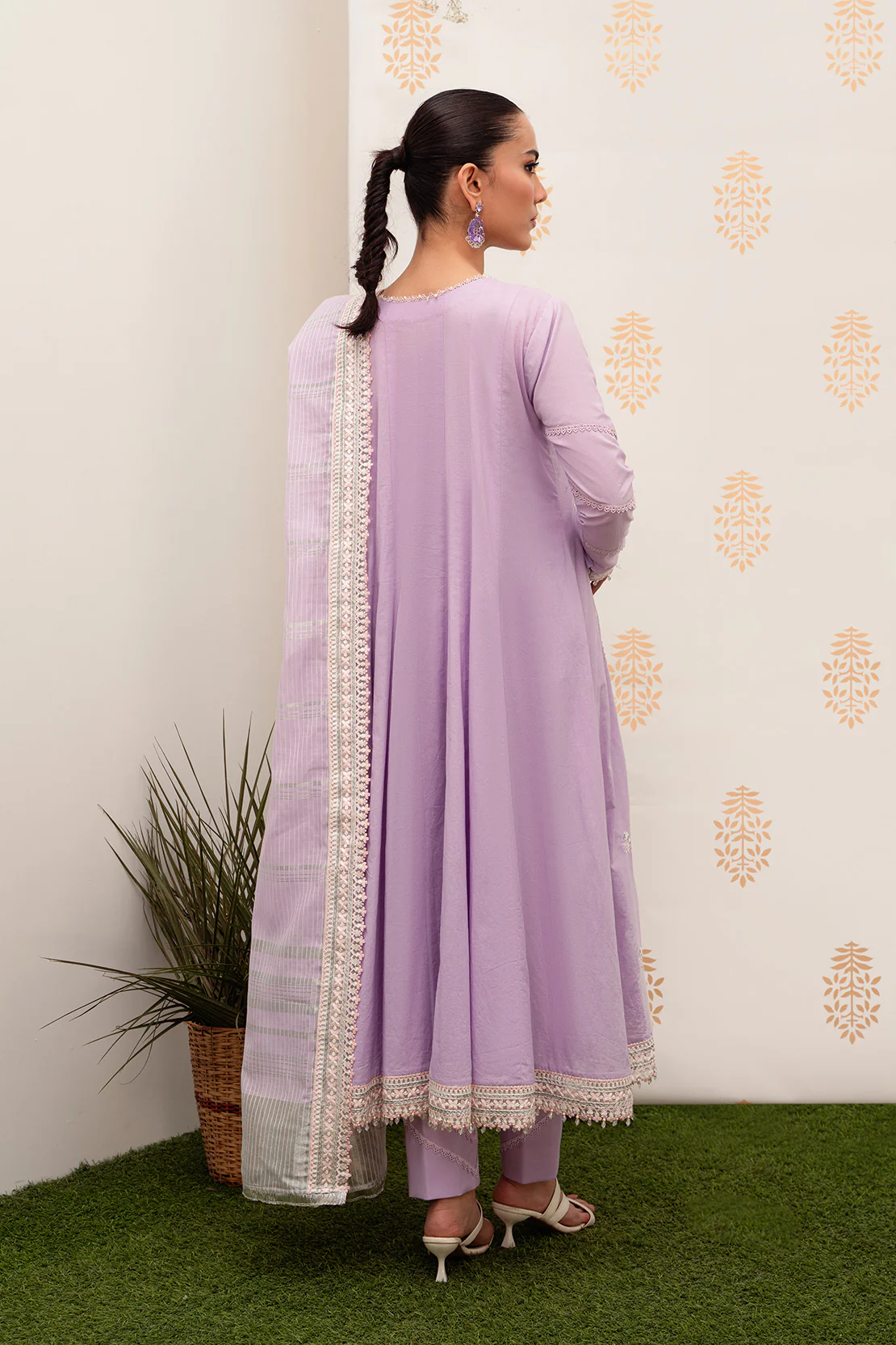 Dyed - 3 Pc Lawn Suit - Image 4