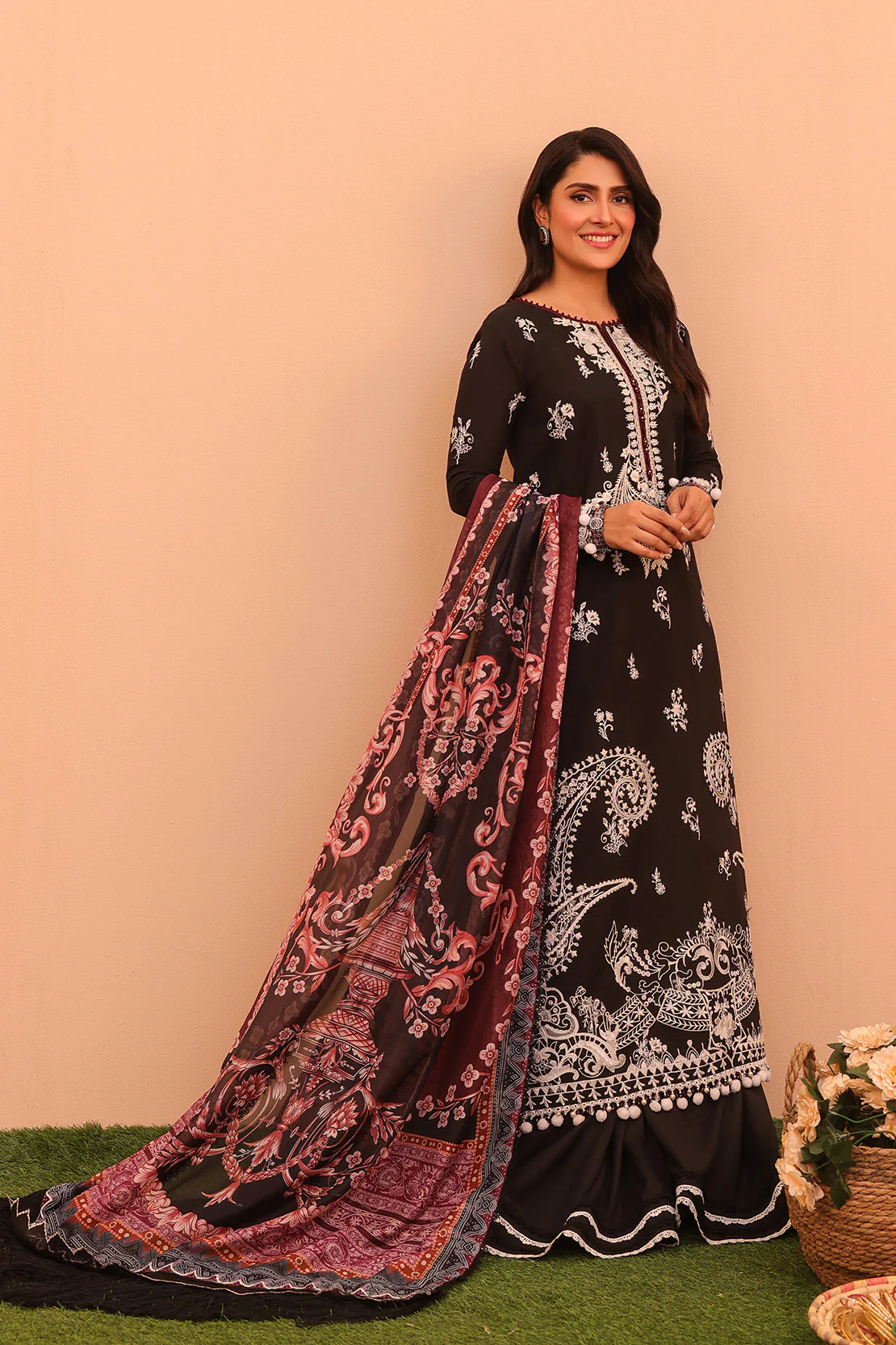 Premium - 3 Pc Lawn Suit - Image 7