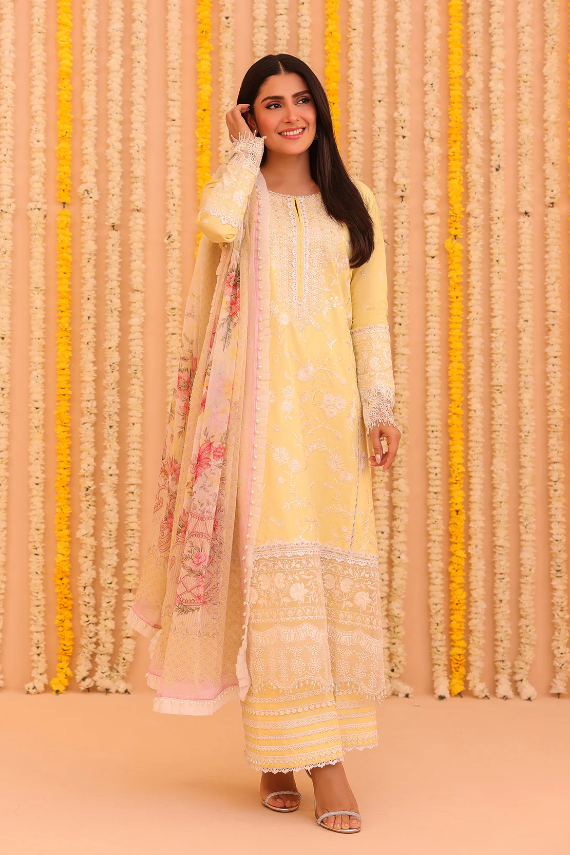 Premium - 3 Pc Lawn Suit - Image 3