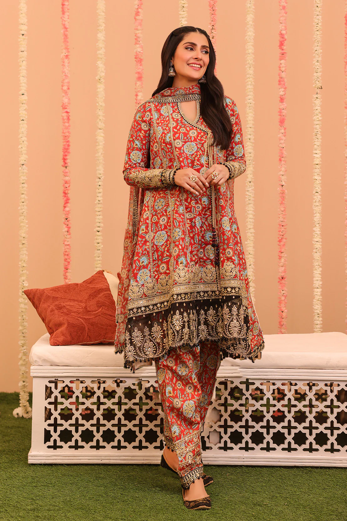 Premium - 3 Pc Lawn Suit - Image 5