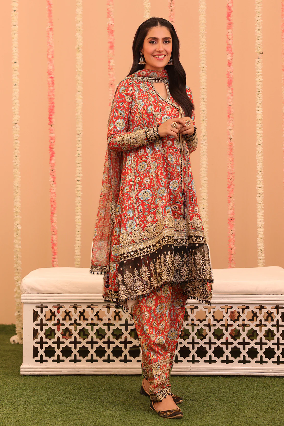 Premium - 3 Pc Lawn Suit - Image 6