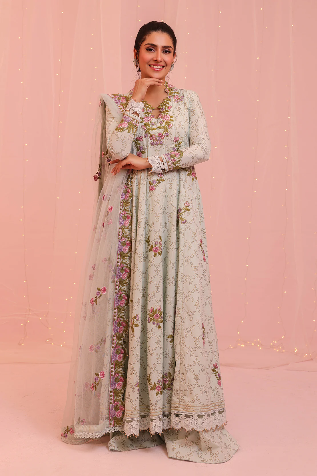 Premium - 3 Pc Lawn Suit - Image 3