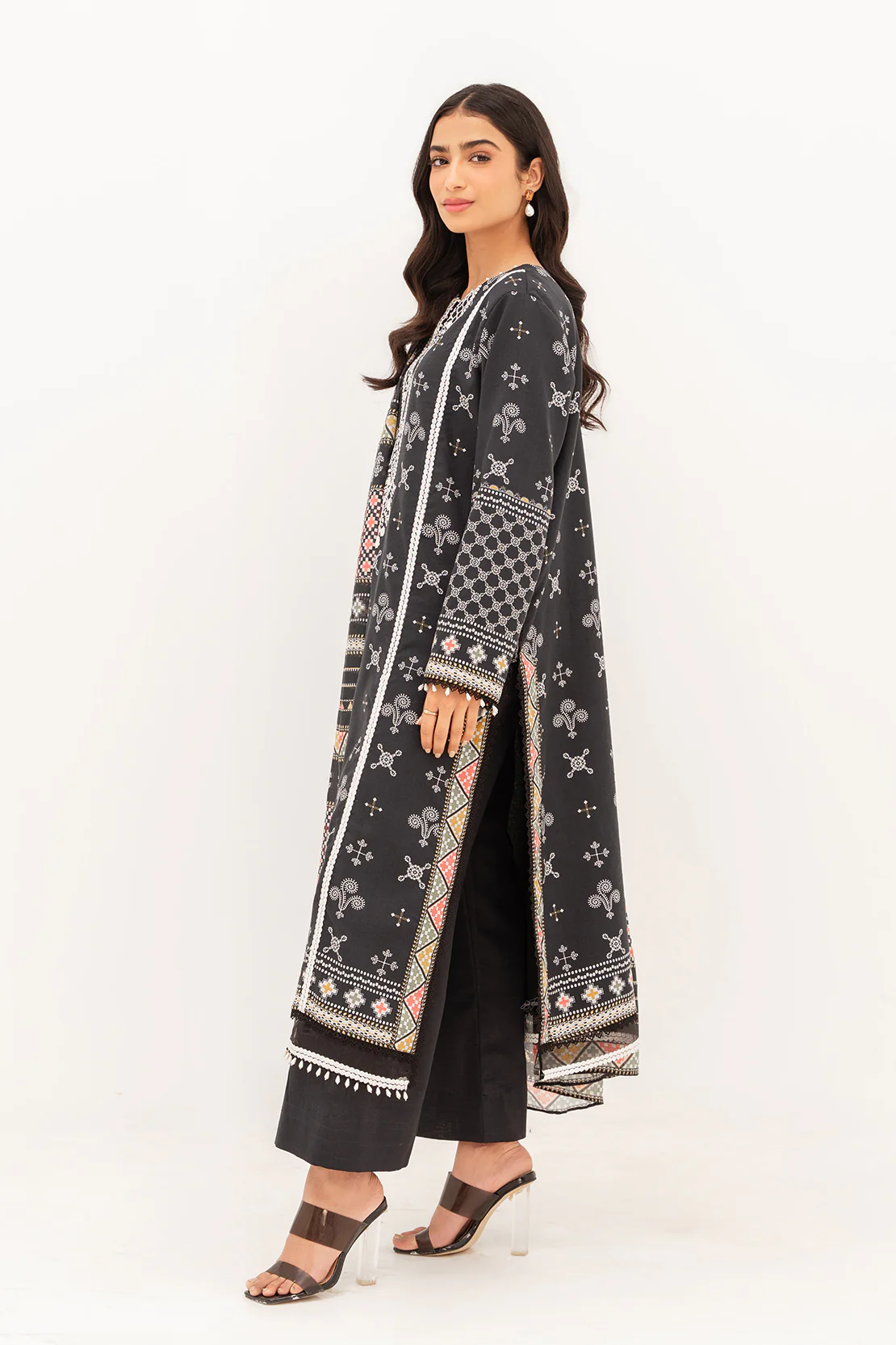 Printed - 3 Pc Lawn Suit - Image 3
