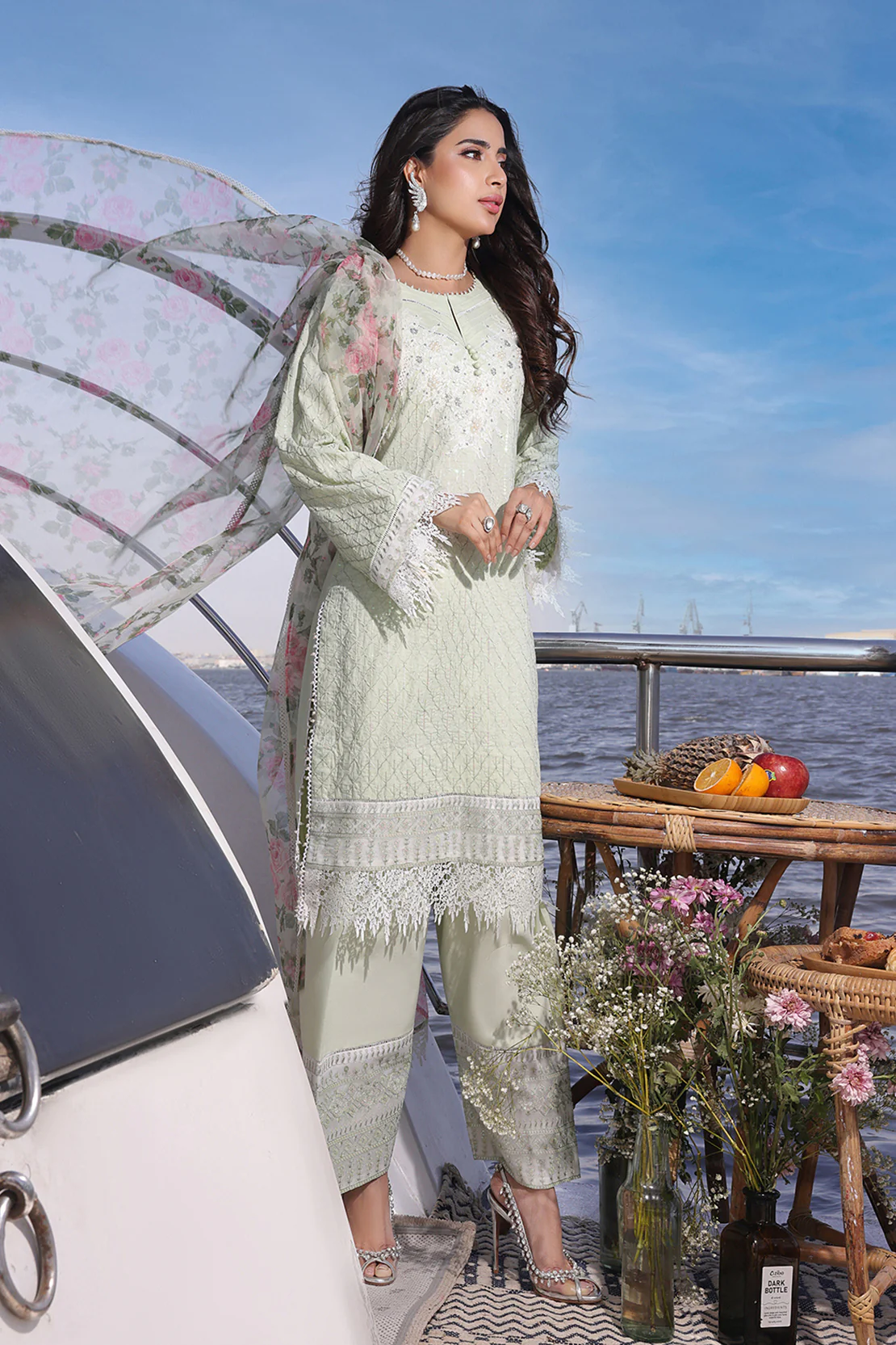 Lana - Image 6