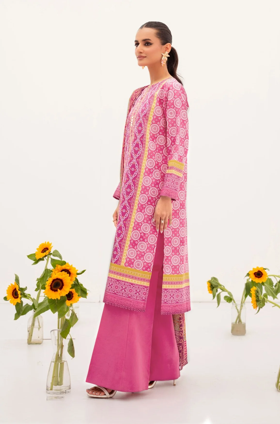 Printed - 3 Pc Lawn Suit (Stitched) - Image 3