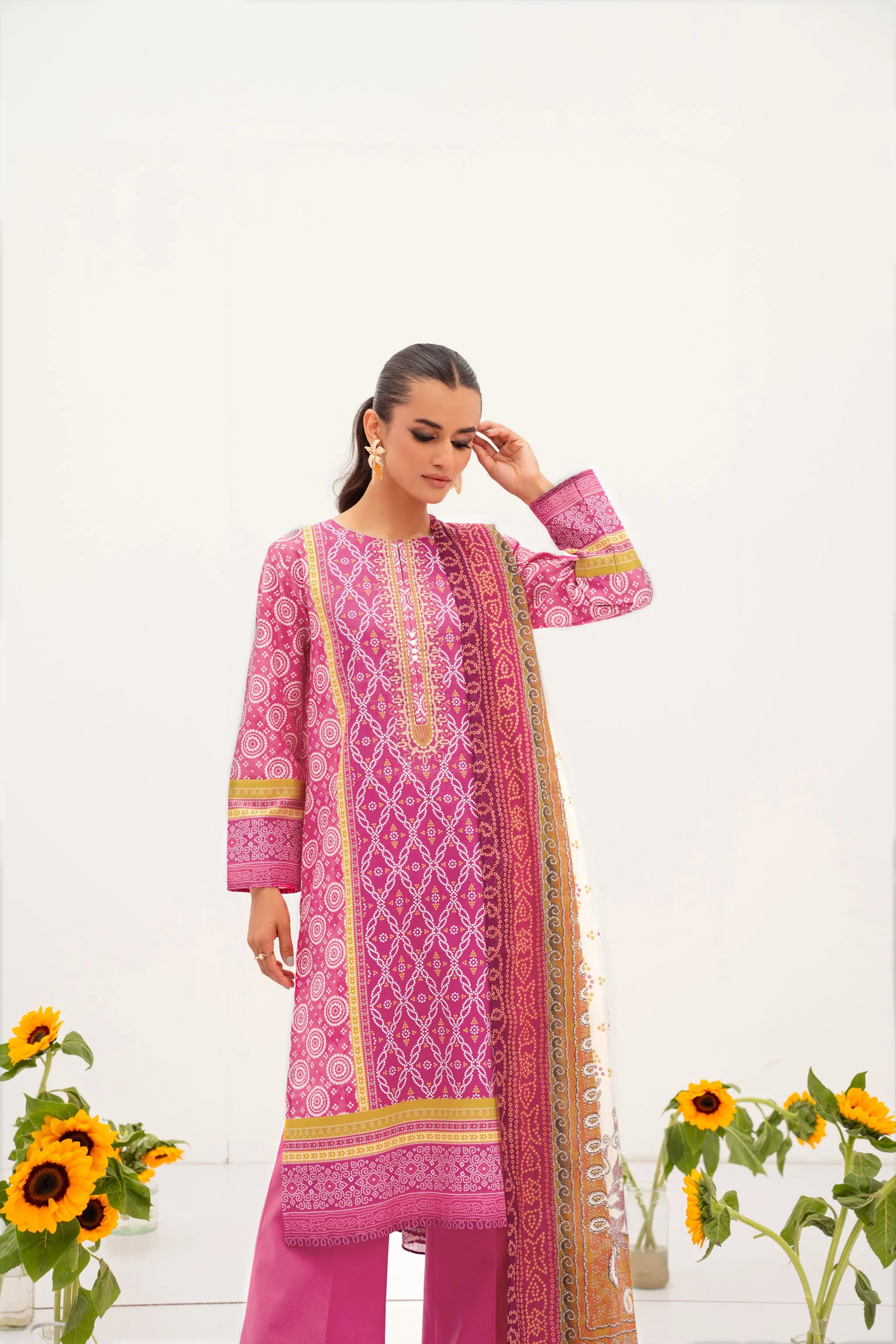 Printed - 3 Pc Lawn Suit (Stitched) - Image 5