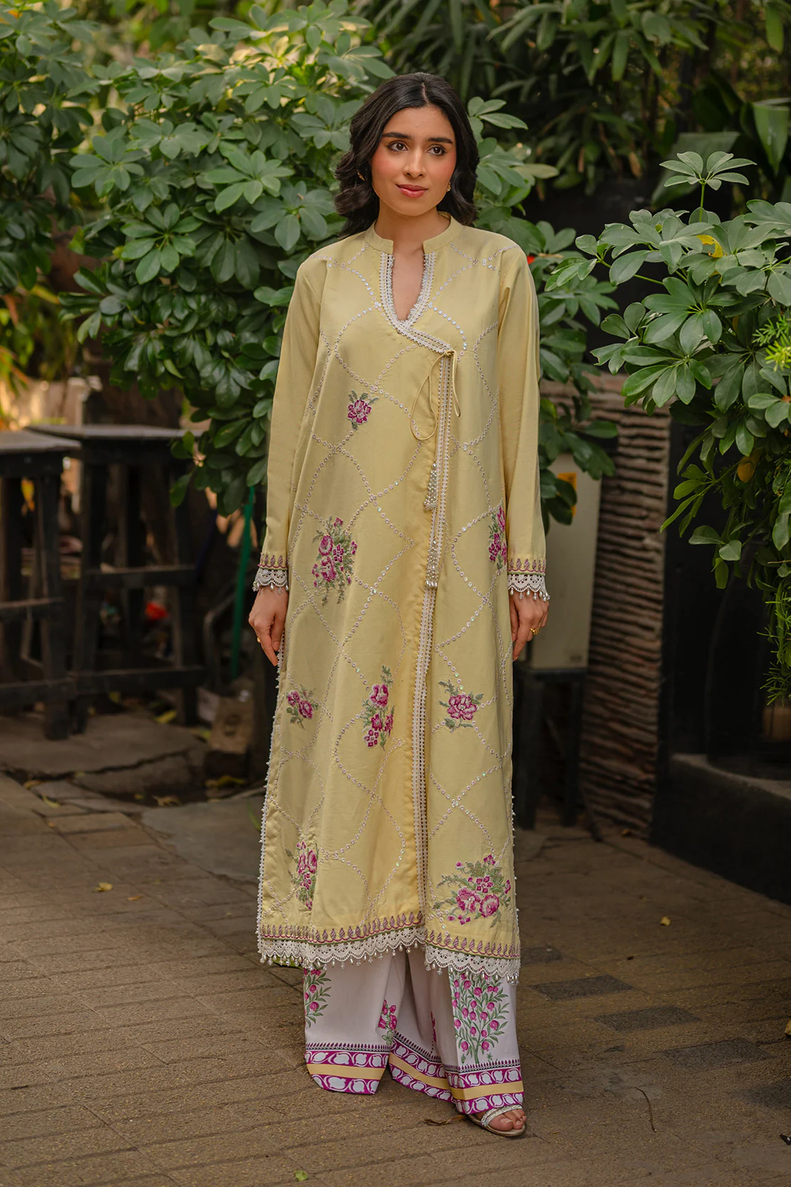 Embroidered - 2 Pc Lawn Suit